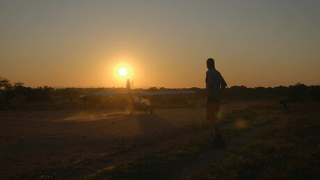 Freeks Wilde Wereld | Freek op neushoornmissie